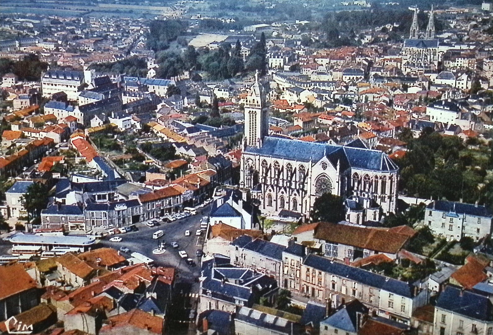 Vue aérienne des Calins dans les années 60 (Archives municipales)