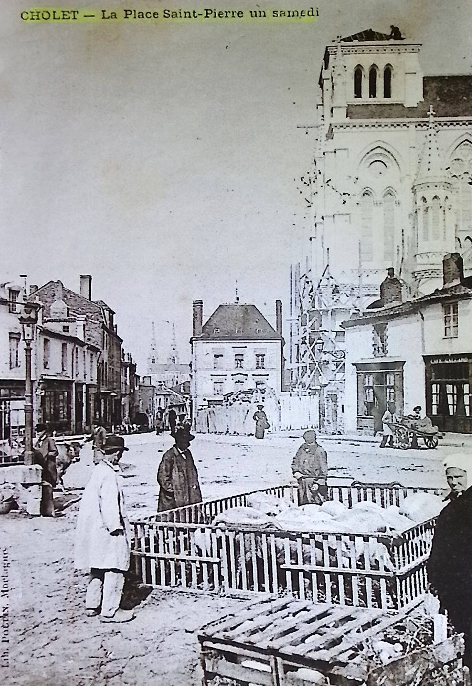 L'église Saint-Pierre en 1904 (Archives municipales)