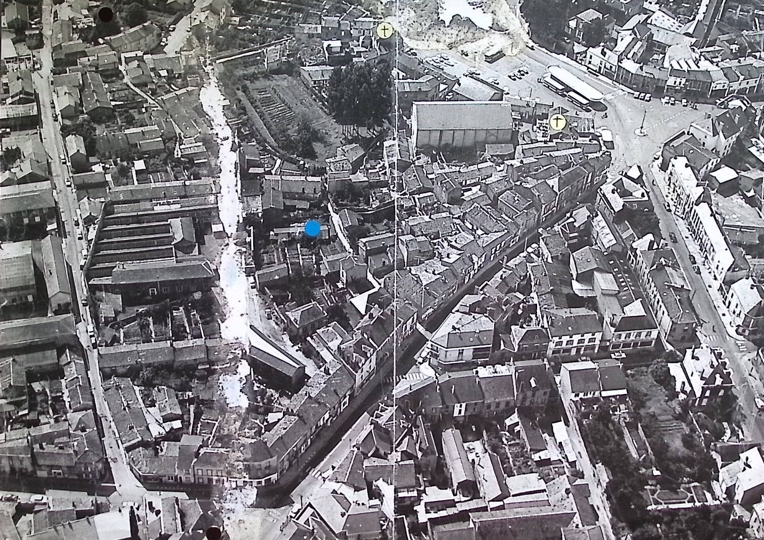 Le quartier des Calins avant sa destruction (Archives municipales)