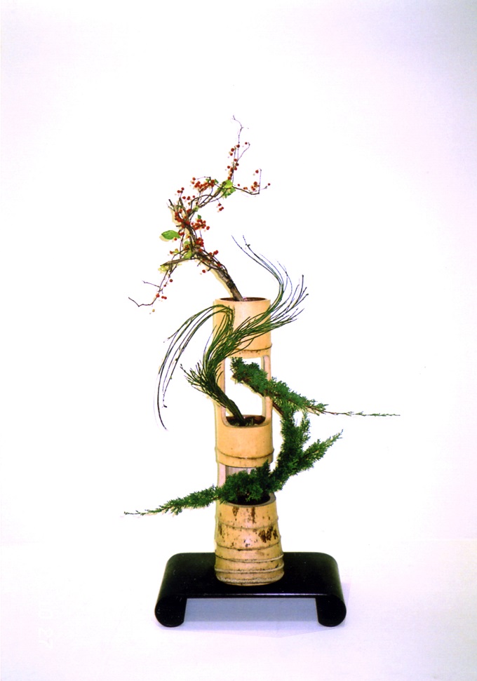伝統の生花 - 華道 「遠州流」 美濃 ホームページ 伝統の生花 - 華道 「遠州流」 美濃 ホームページ