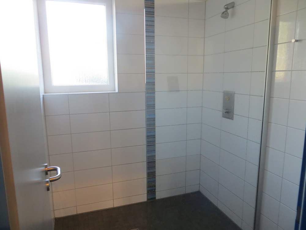 Große Dusche
