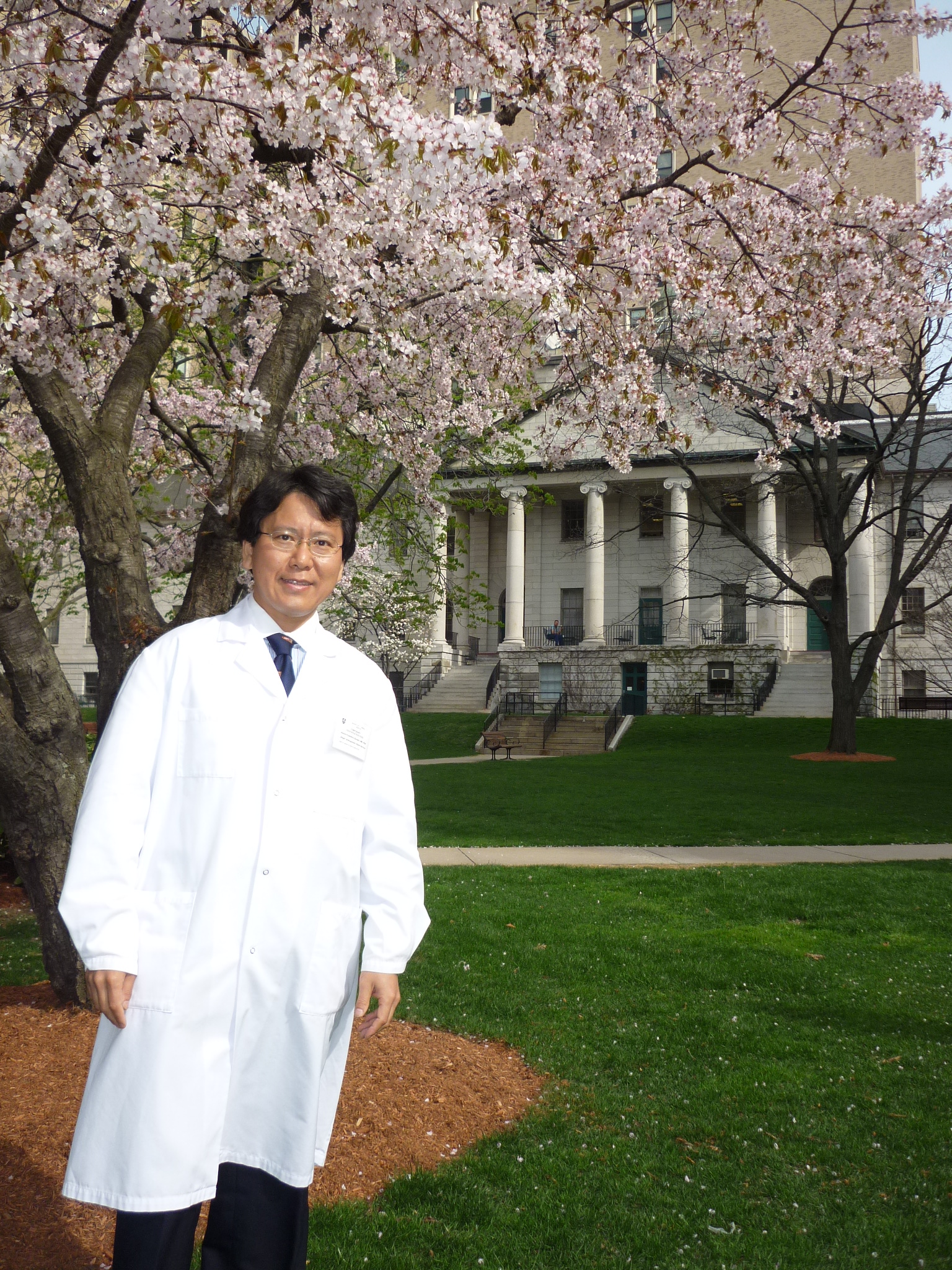 Yapon ginekologining tibbiy korikdan otishi Yapon ginekologining tibbiy korikdan otishi