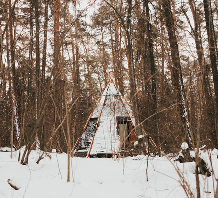 Hébergement insolite ,habitation insolite sans permis de construire ,habitat insolite à vendre,logement atypique,cabane insolite en kit,cabane insolite à vendre,hobitt cabane insolite ,logement insolite , gîte insolite , fabricant logement insolite.