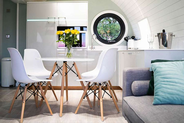 love -room,habitation insolite sans permis de construire ,habitat insolite à vendre,logement atypique,cabane insolite en kit,cabane insolite à vendre,hobitt cabane insolite ,logement insolite , gîte insolite , fabricant logement insolite.