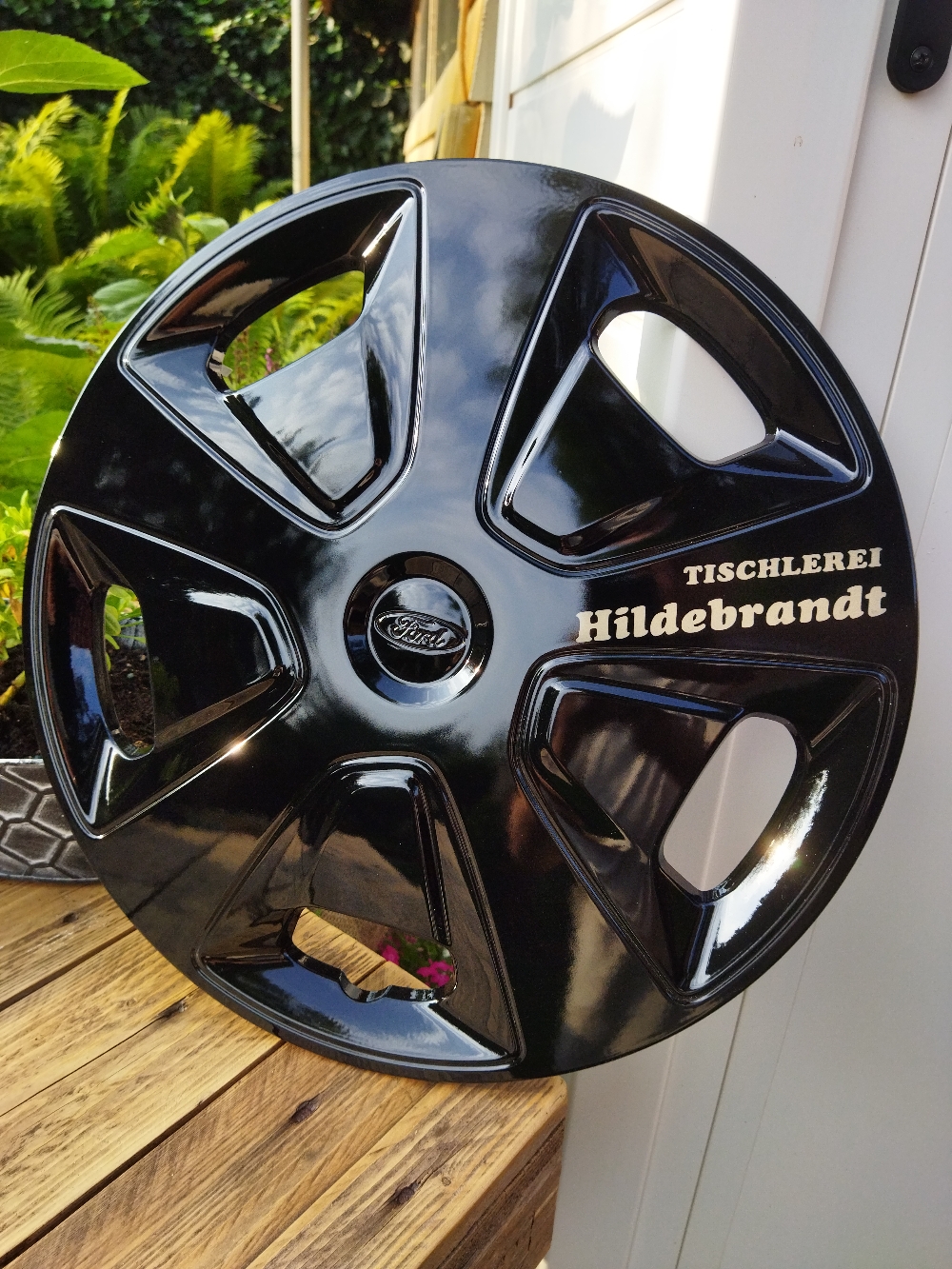 Radkappen für ein neues  Firmenfahrzeug