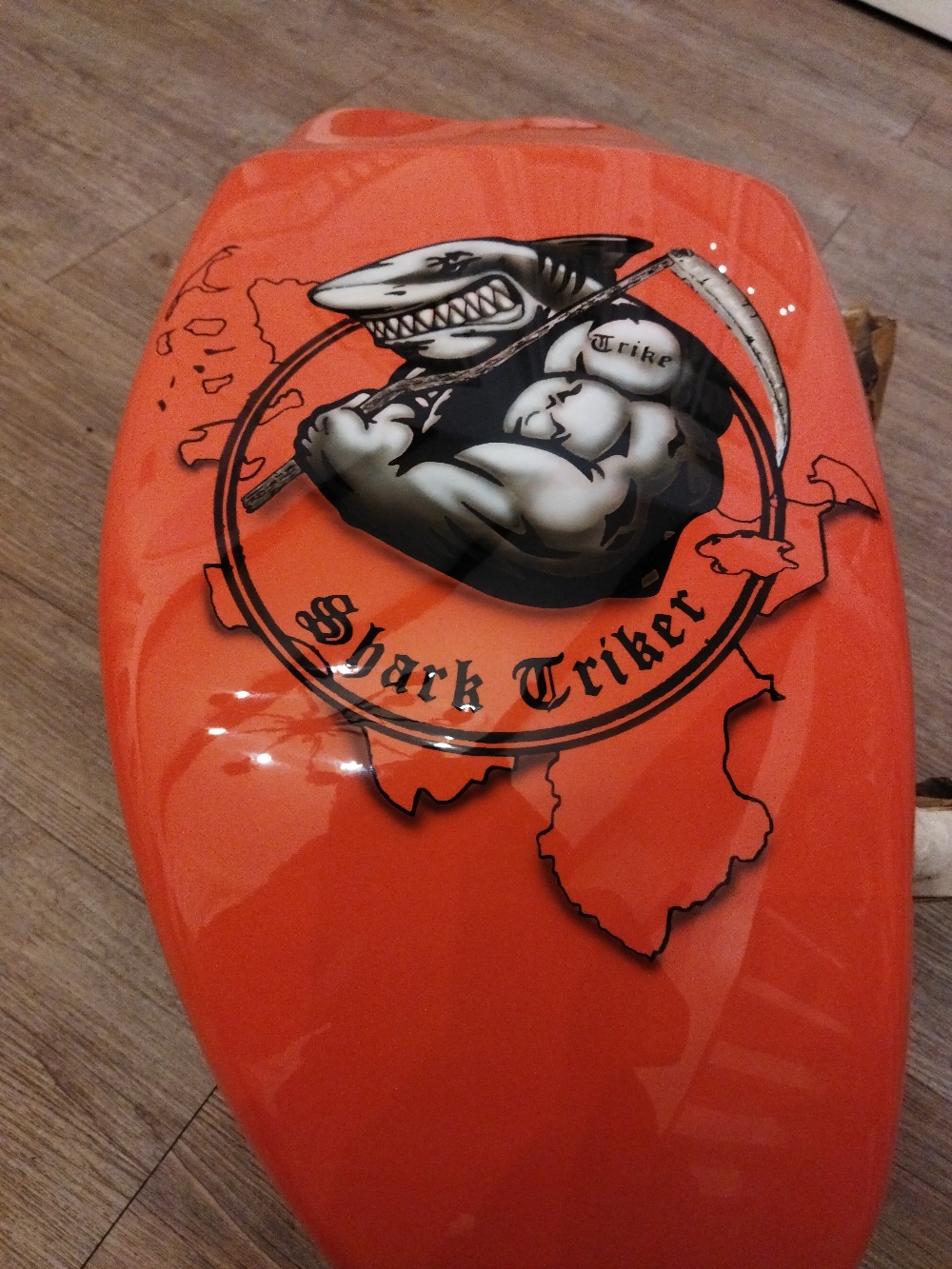 Airbrush auf einem Trike Fender