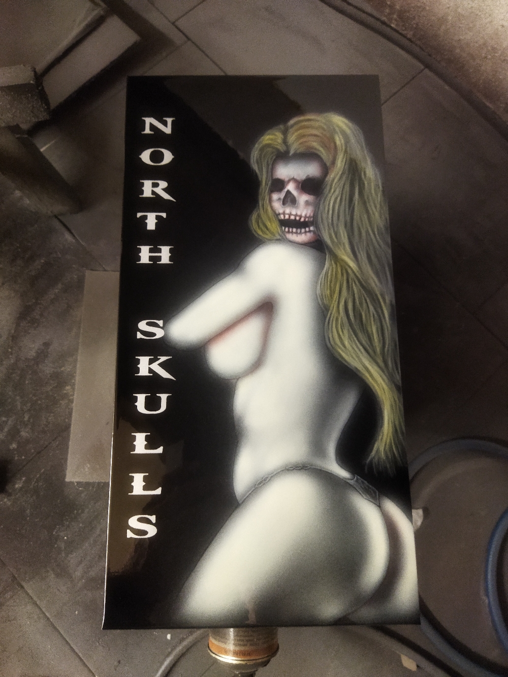 Airbrush auf einer Aluverbundplatte 