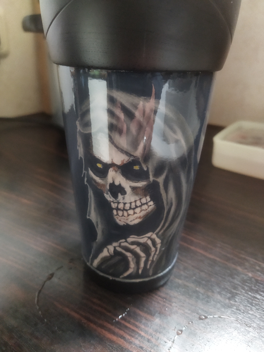 Thermobecher mit Effektlack 
