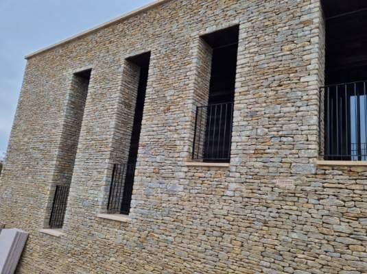 Building without glass