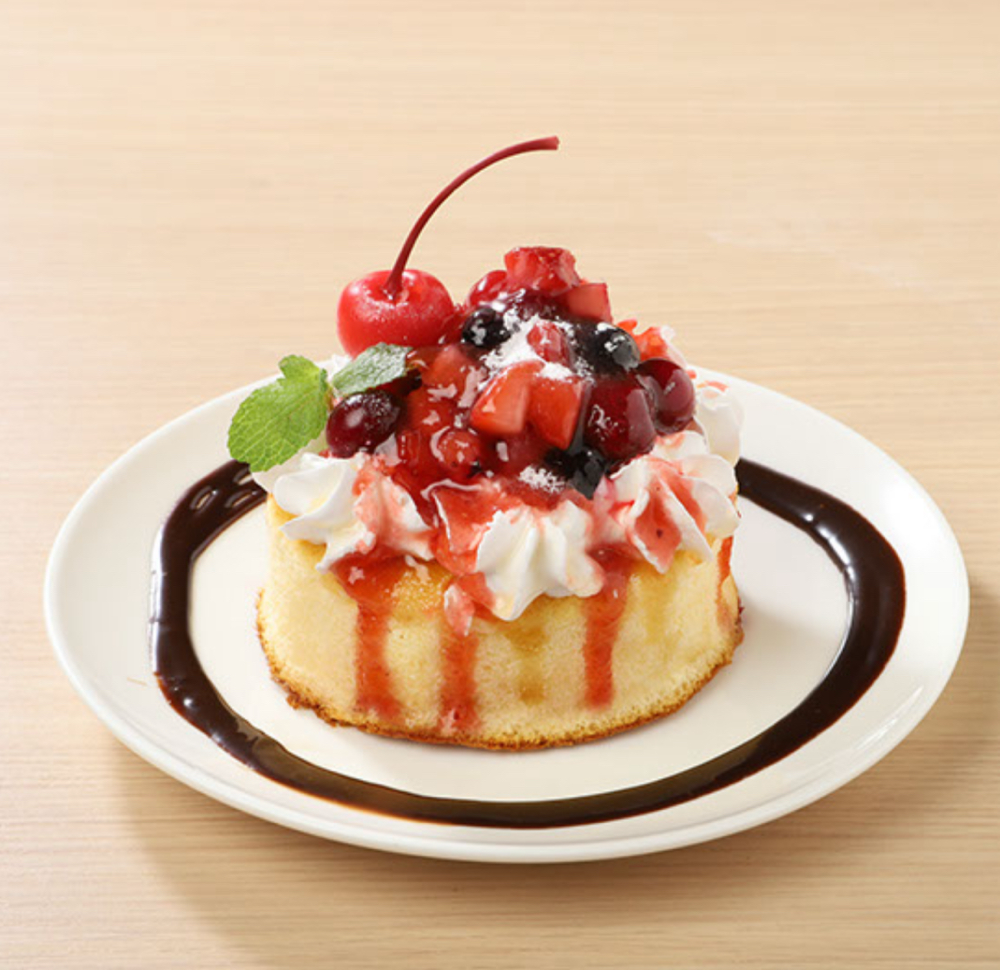 洋食工房ANCAFE（アンカフェ） スフレパンケーキセット　パノラマの景色と共にお楽しみください。