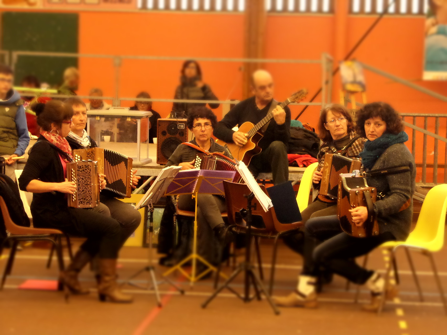 Avel Dro - Téléthon 2014 à Guisseny - Accordéons diatoniques