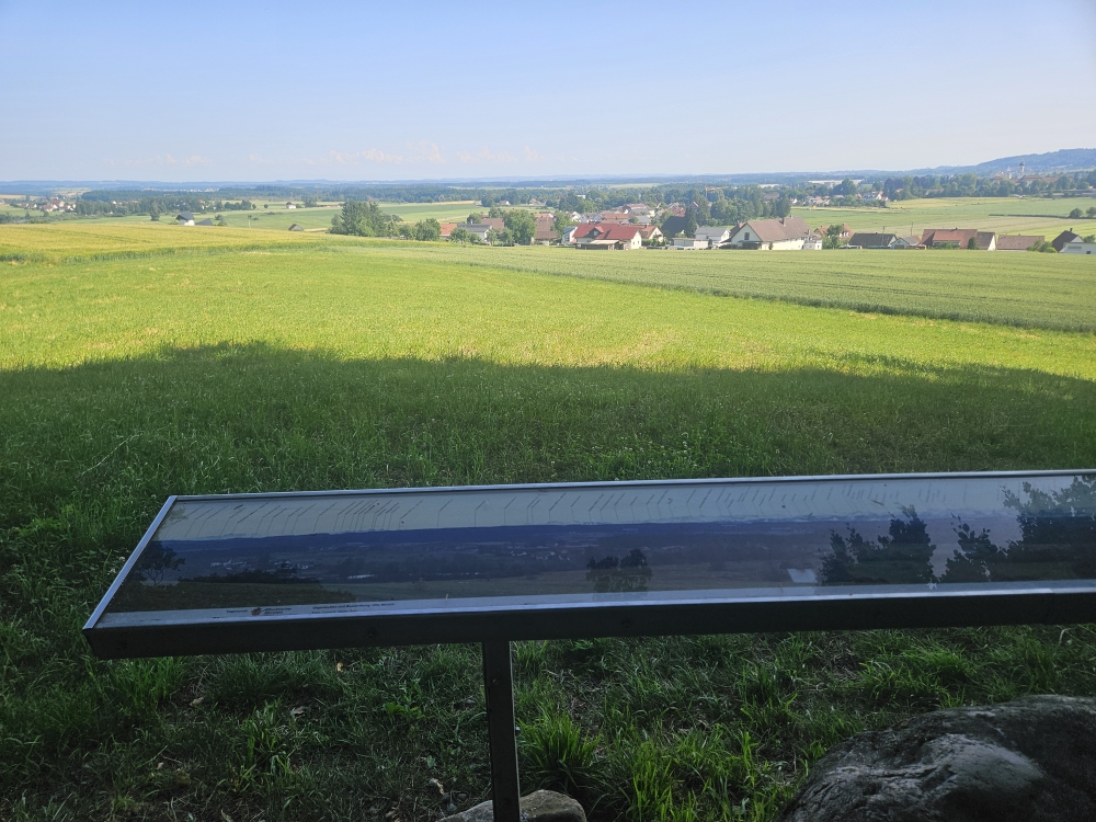 Ob Bad Schussenried. Panoramatafel für andere Tage.