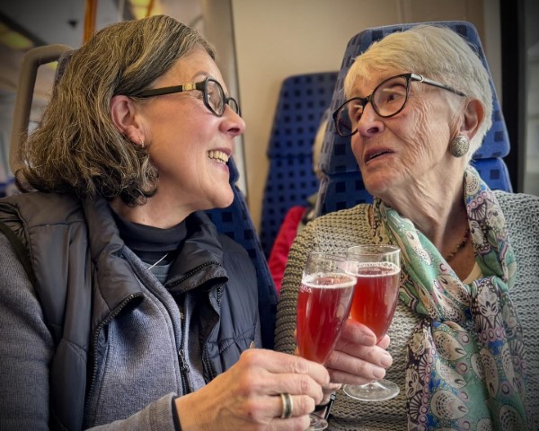 Ob der Mama die Fahrt mit der Ahrtalbahn gefallen hat?
