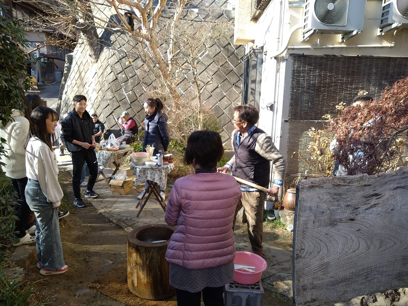 毎年のようにここで再会する仲間たちがいます