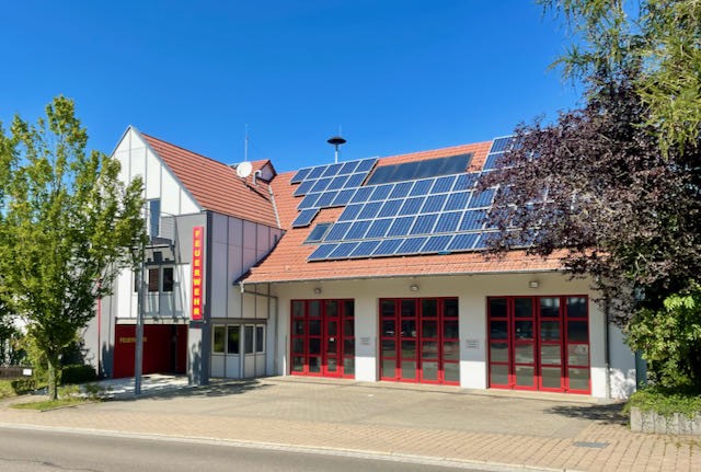 Feuerwehrhaus nach Fassadensanierung 