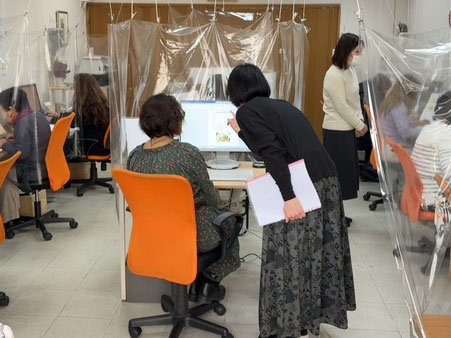 シニアと初心者におすすめのパソコン教室