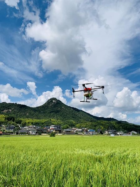 農業散布はドローンの時代