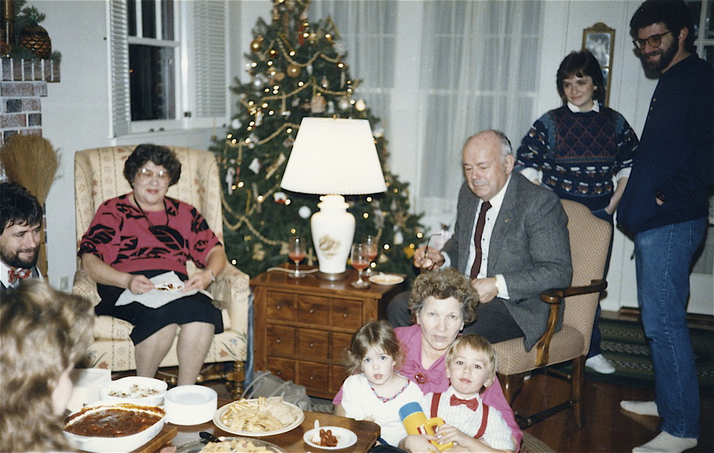 John, Eleanor, Helen with Casey & Greg, Al, Jean, Rusty Rich about 1986