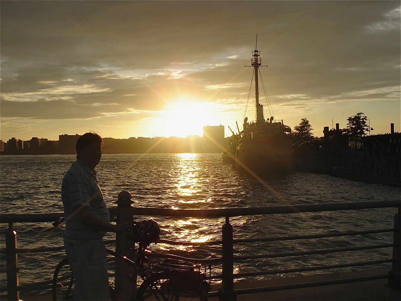 John Wagner, Manhattan, Hudson River, Summer Solstice, 2013