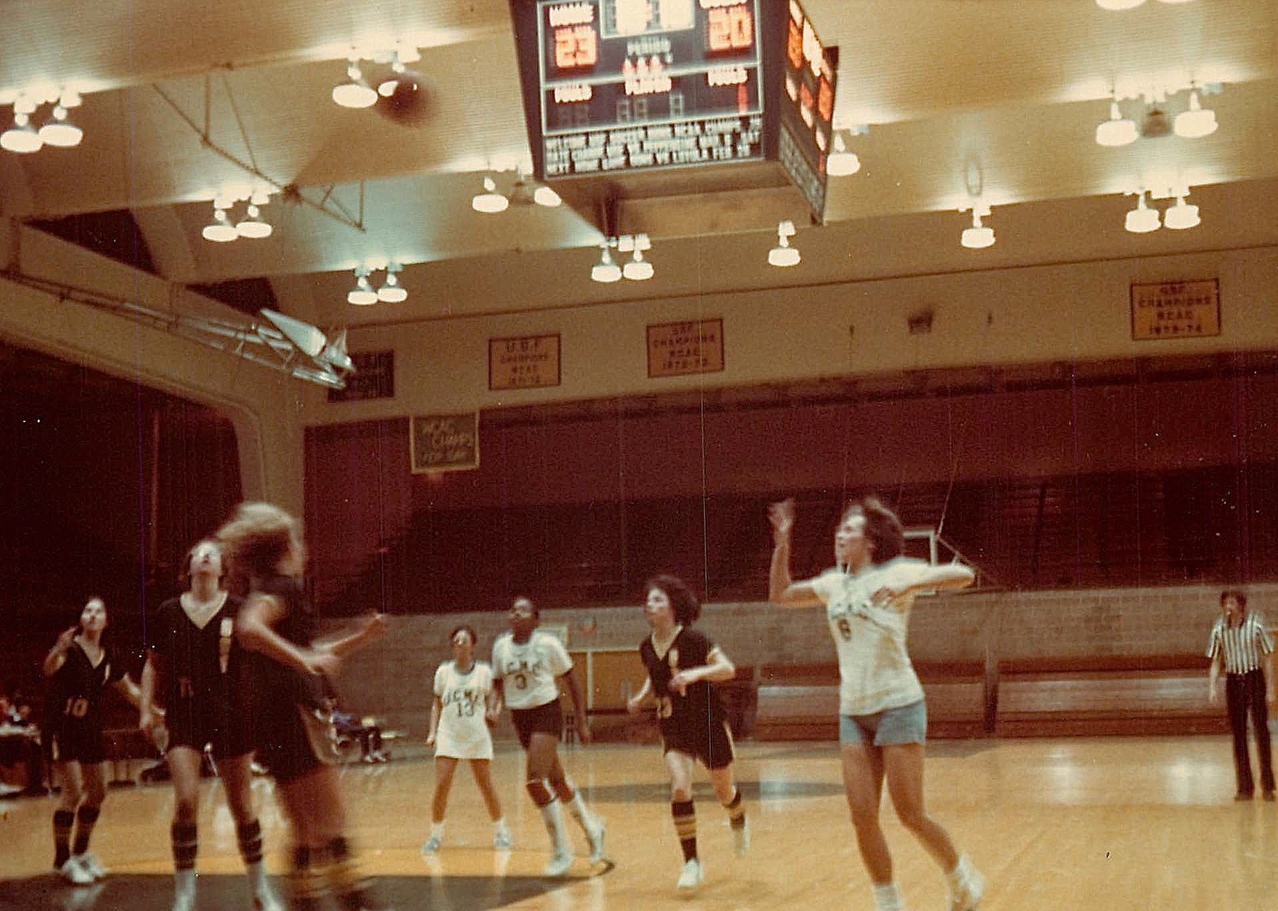 Lorraine takes a shot, UCSF Women's Team plays the Univ. of San Francisco  1977