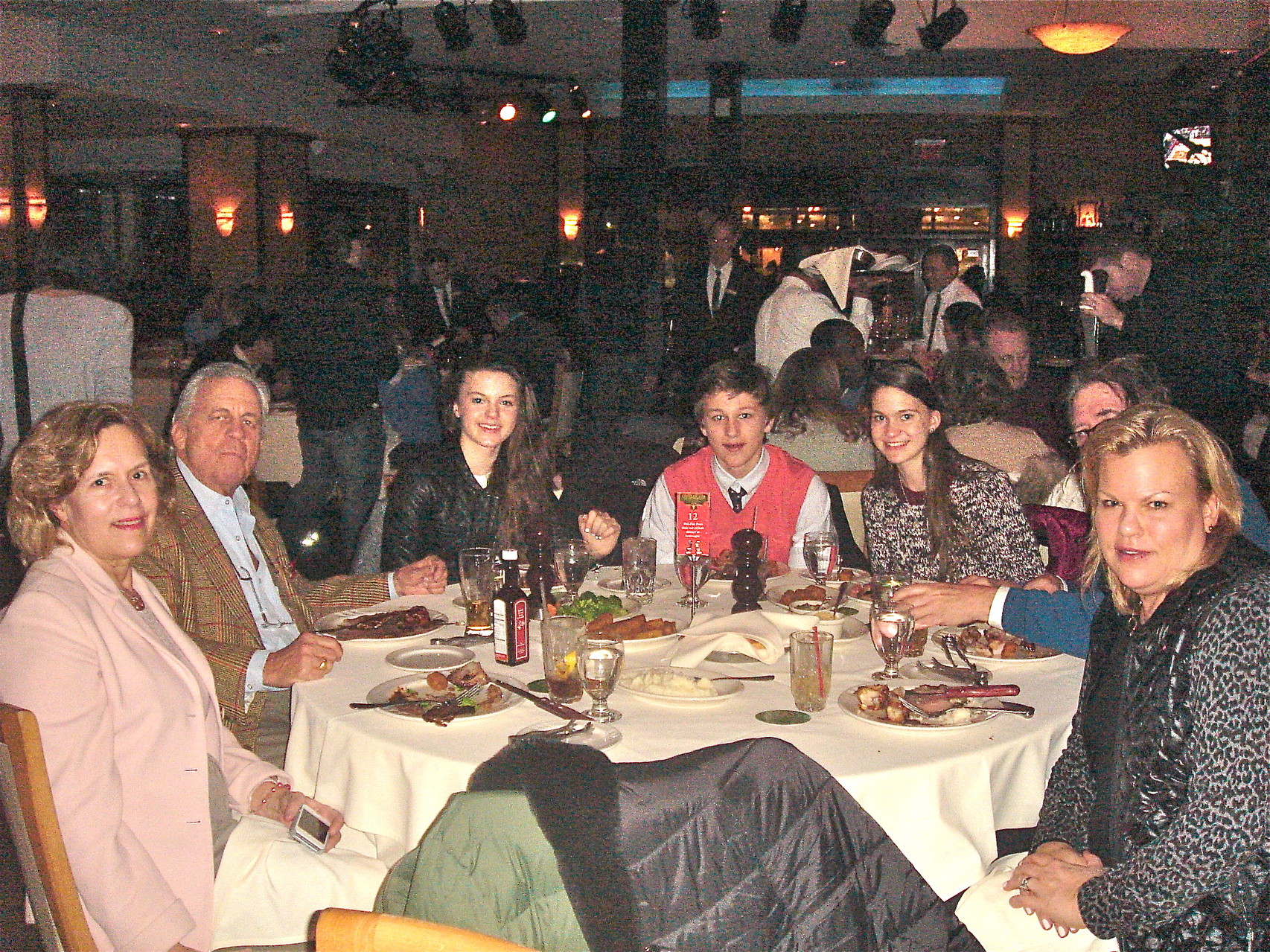 Lorraine, Stuart, Kate, Jack, Ellie, John (hidden) & Celeste at Churrascaria Plataforma