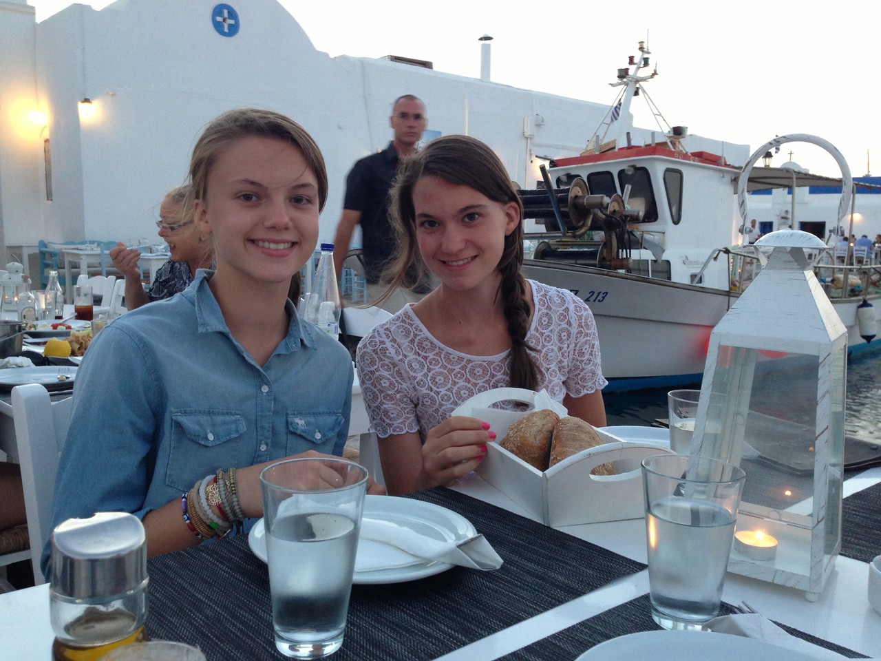 Kate & Ellie, Paros