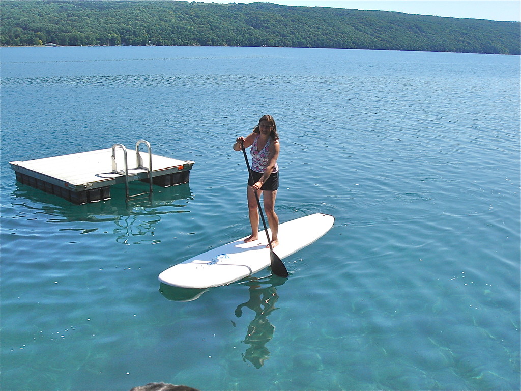 Cyndi paddleboards!