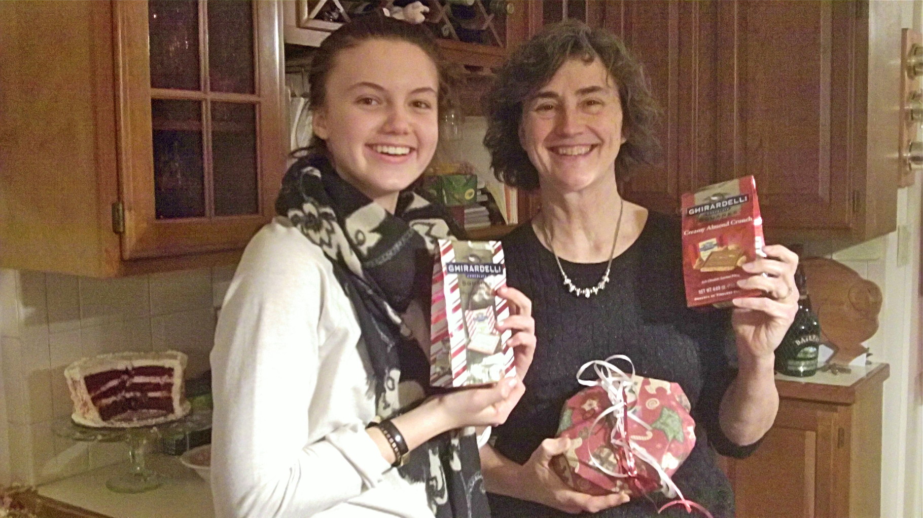 Kate Kagel & Ann Wagner win the 2 handed wrapping competition