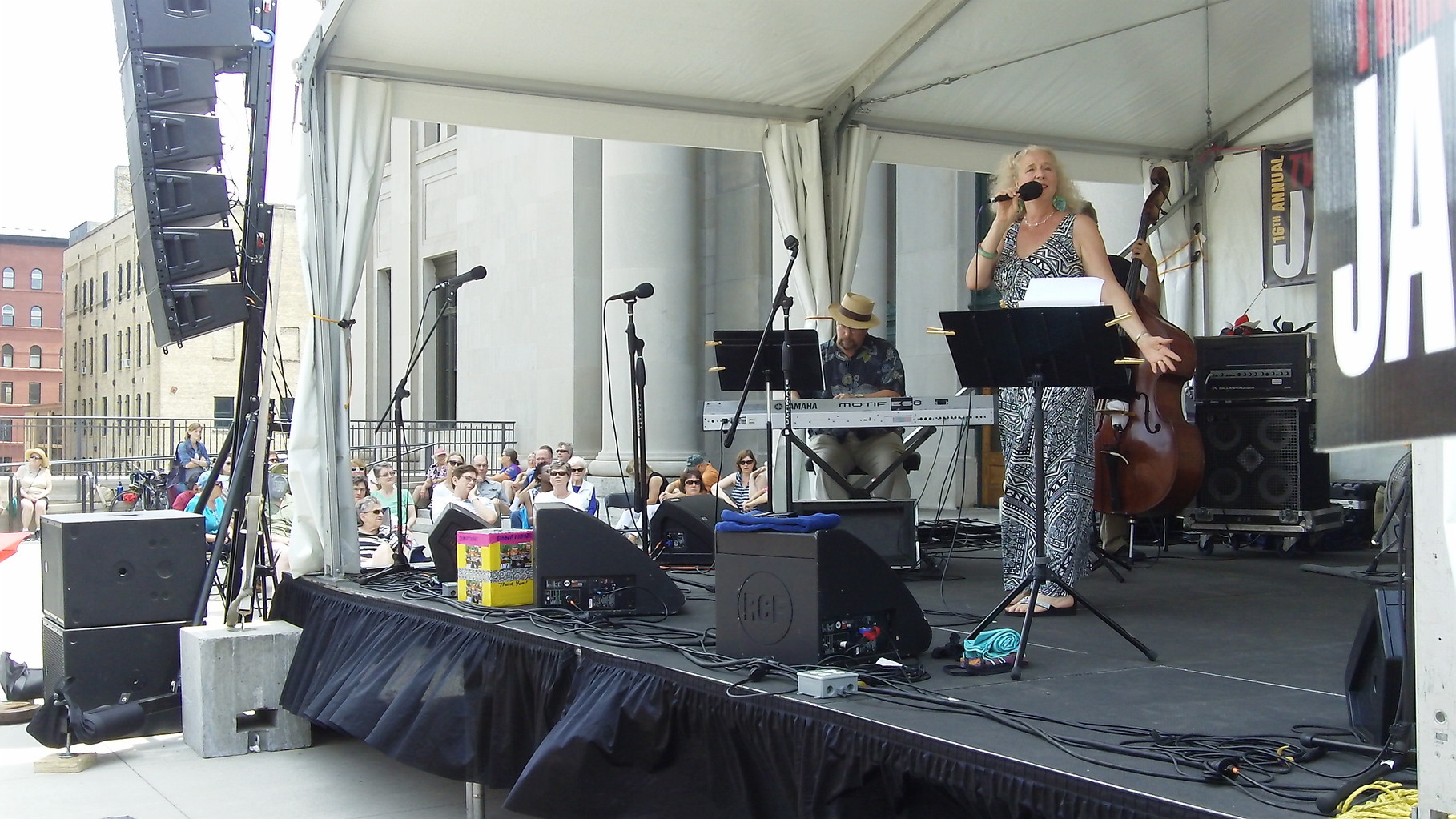 Lucia Newell sings, the Wagners' in the background