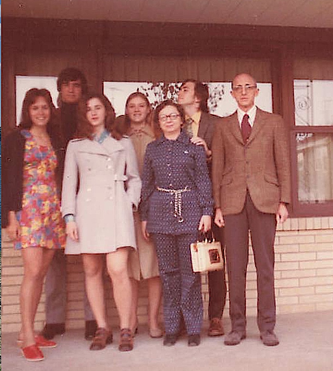 Lorraine, Paul, Ann, Cindy, Helen Jaeger, Lenny Jaeger 1973 Dubuque, Iowa