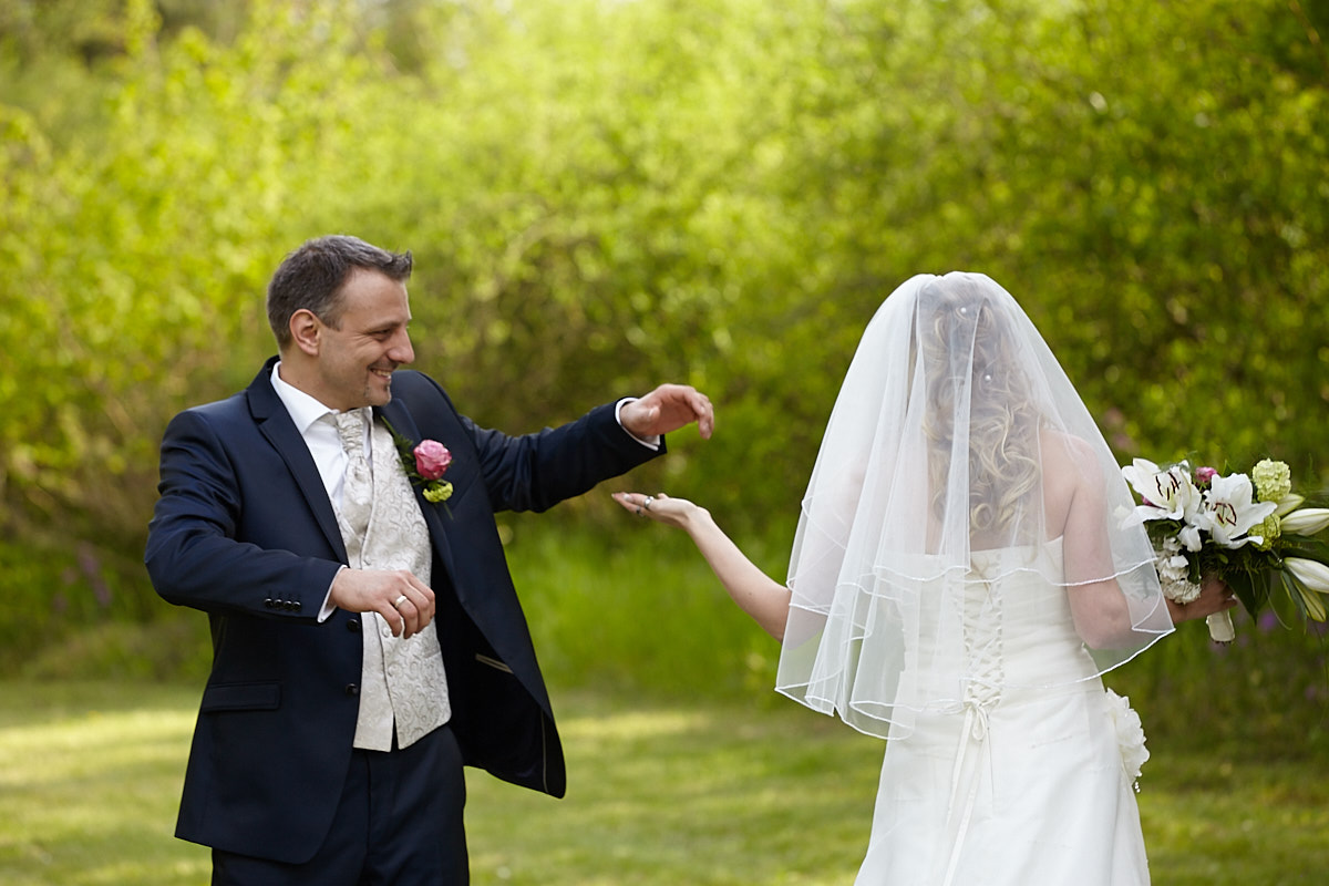  verspieltes Hochzeitspaar - Hochzeitsfotograf Walluf
