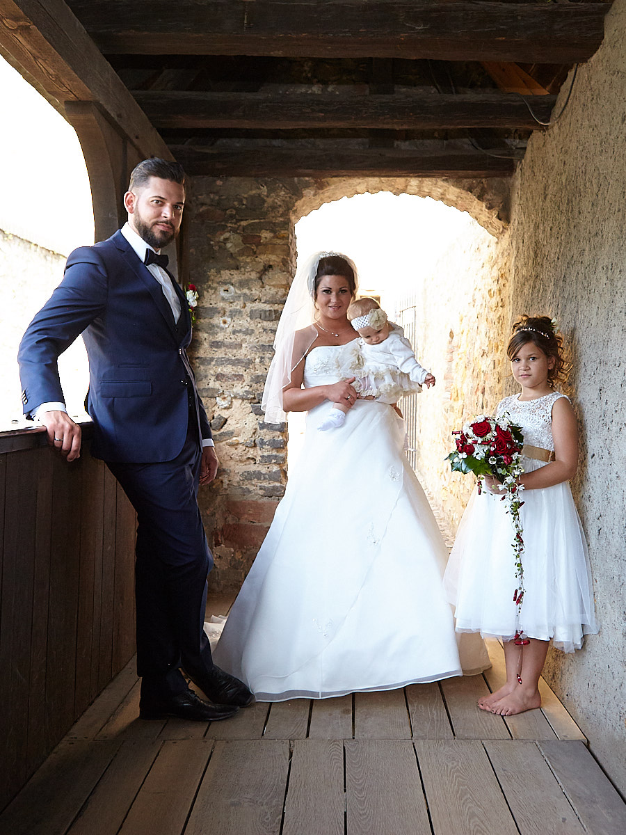  Hochzeitspaar mit Anhang - Hochzeitsfotograf Walluf