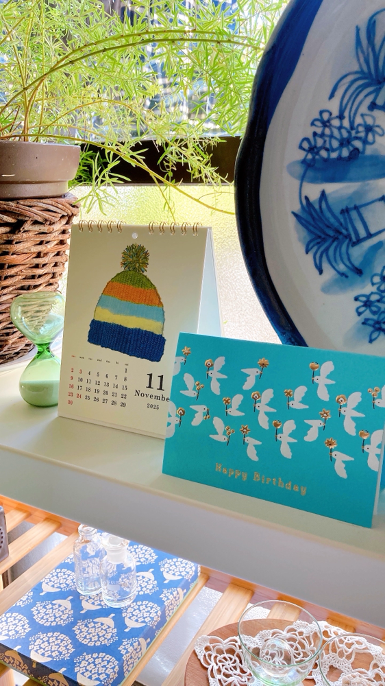 今年は11月2日だった「十三夜」。11月のカレンダーとバースデーカード。ほんとうにこの色味に癒されています。