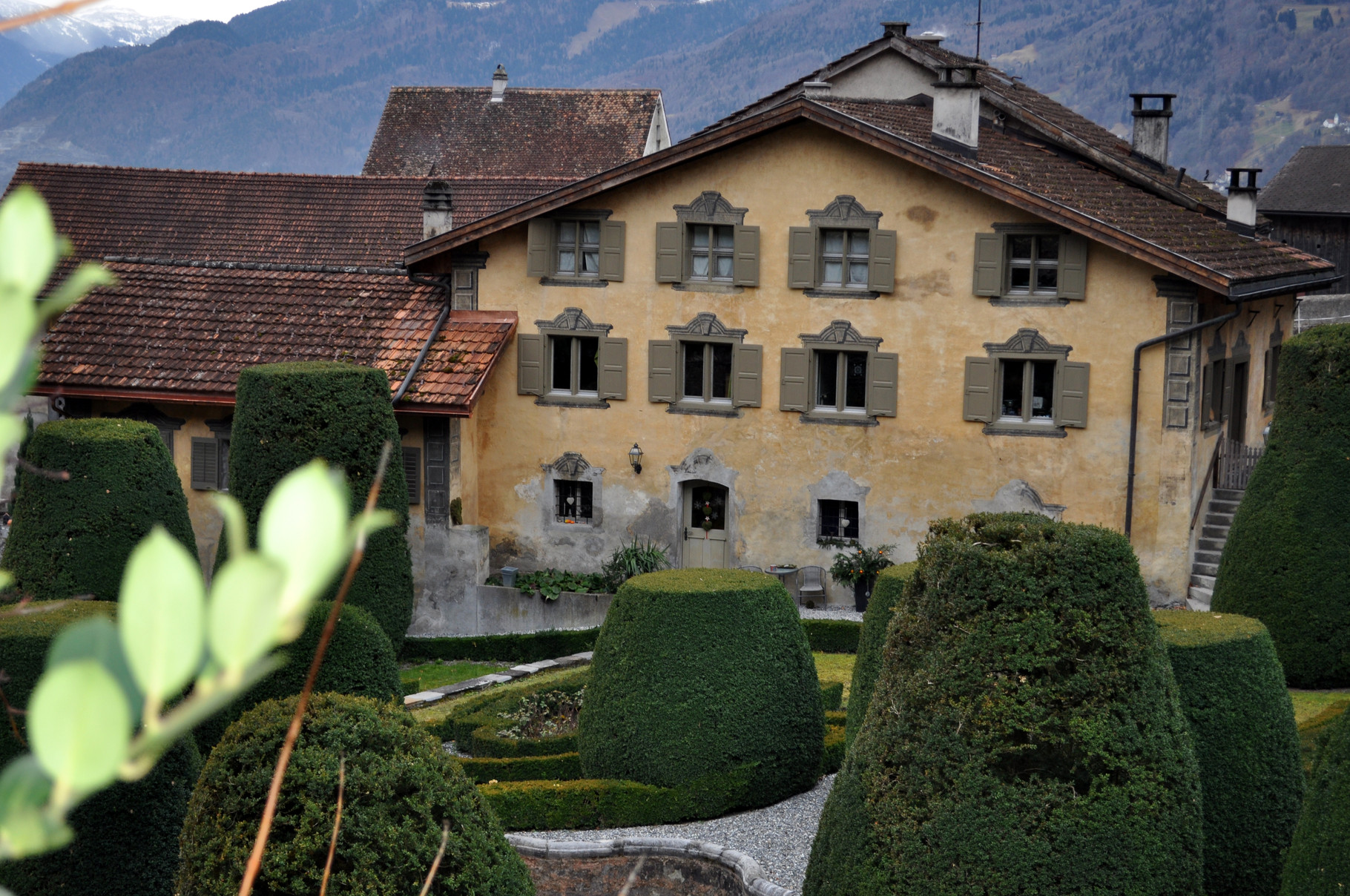 Ostfassade Haupthaus nacher Weitsicht