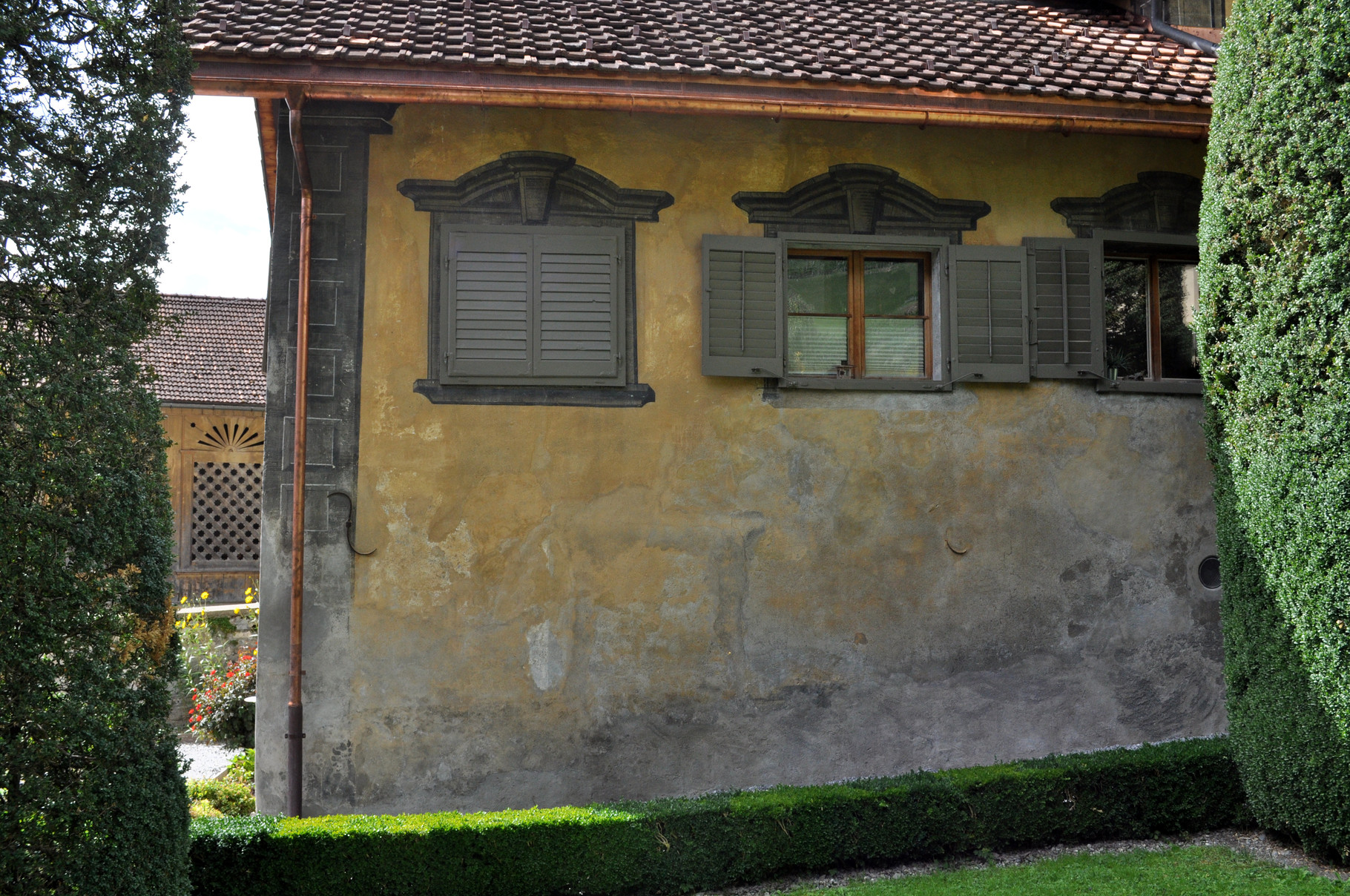 Linke Ecke Ostfassade nacher