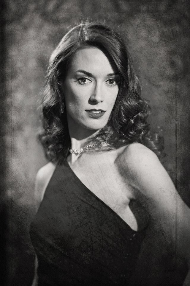 Virginia Logan (Matron, Caroline Reville*, WIB: Elizabeth Lindsay, Nurse du 6ème)