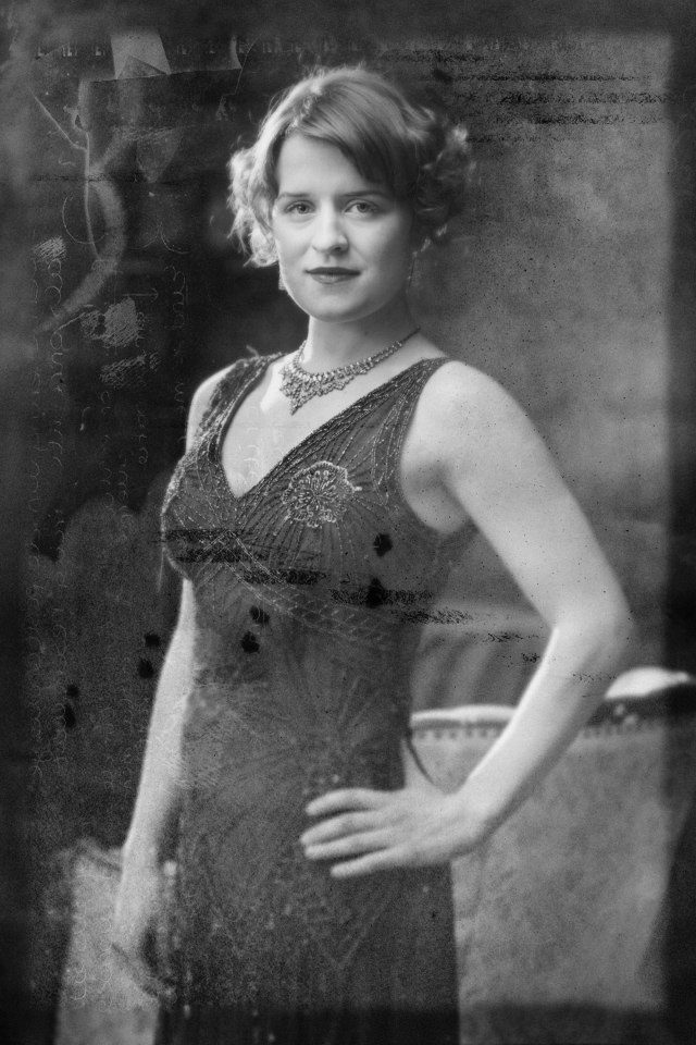 Kate Douglas (Matron, 6th Floor Nurse, Femme dans le bar: Rita Marlowe