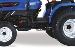 Hohe Bodenfreiheit Farmtrac 26 HST mit Frontlader und Kabine