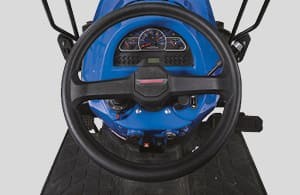 Hydrostatische Lenkung Farmtrac 26 HST mit Frontlader und Kabine