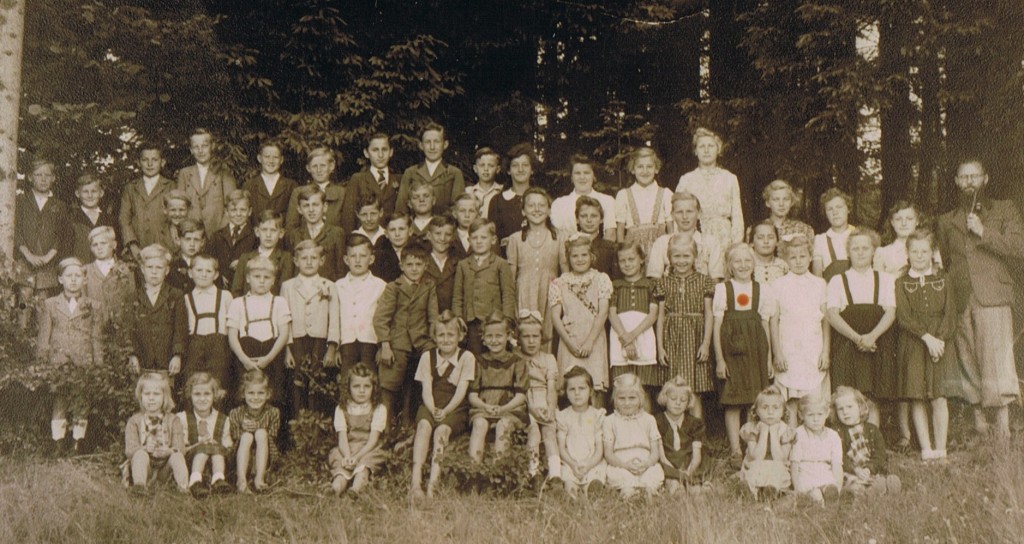 Volksschule mit Lehrer König