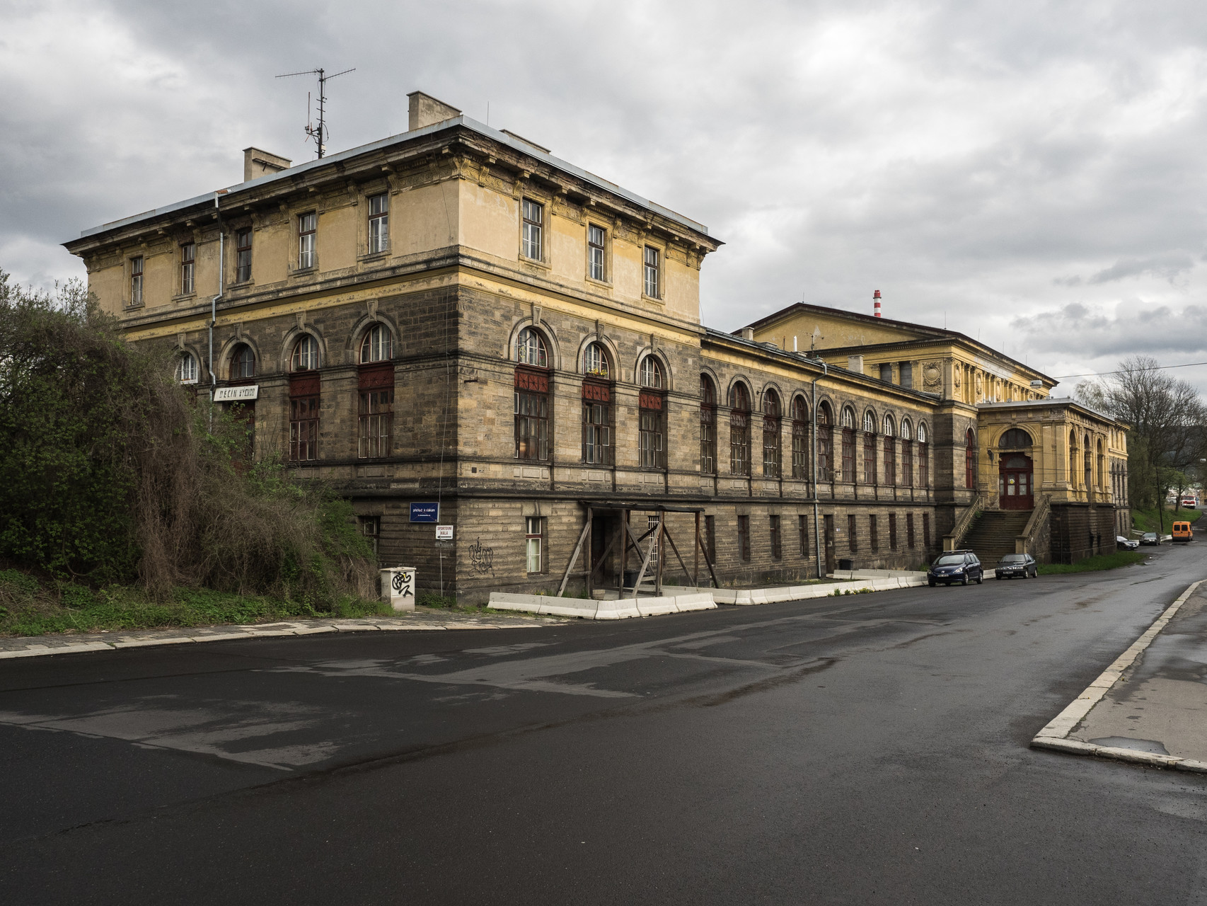 Bahnhofsgebäude Decin Vychod von 1874