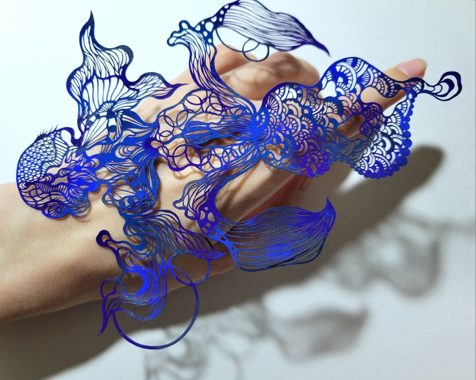 浮かし張り切り絵作家　神田真由のホームページ