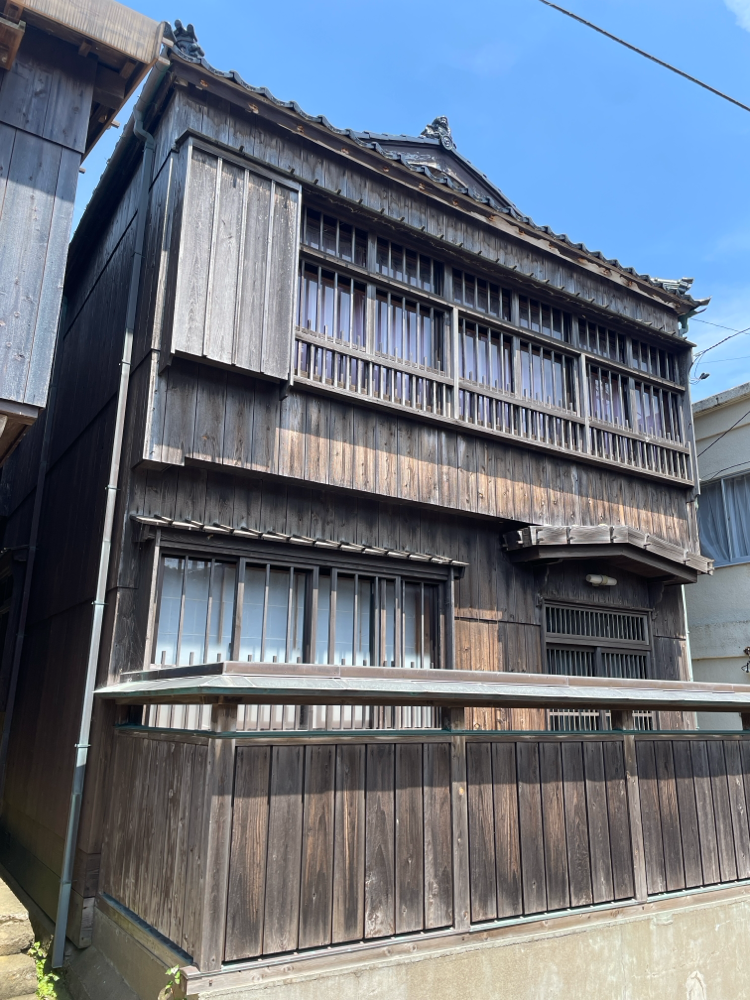 経年変化した木造住宅群がこの地域の観光資源として価値を作っている