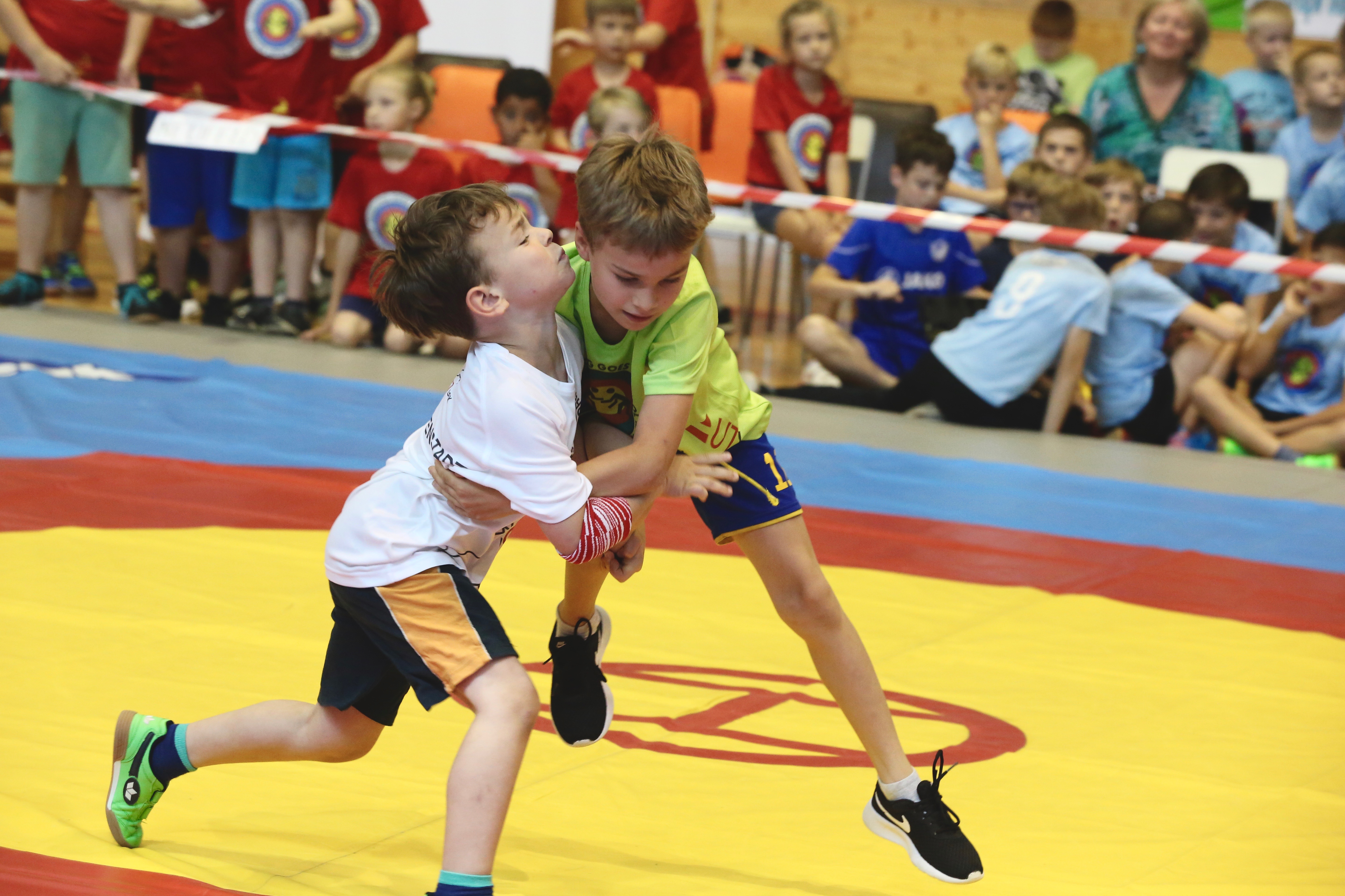 WRESTLING GOES SCHOOL - Ringen statt Raufen