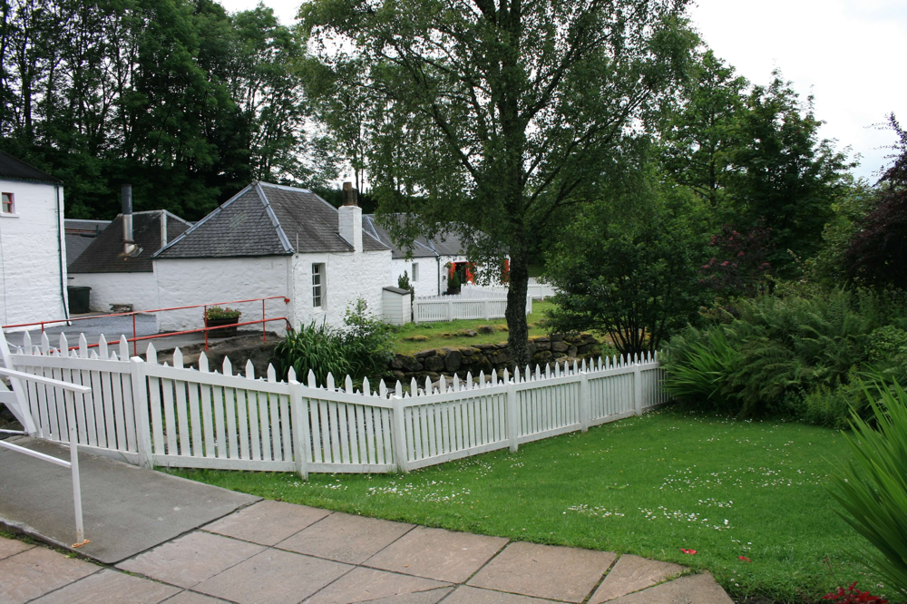 Edradour still has its picturesque farm looks