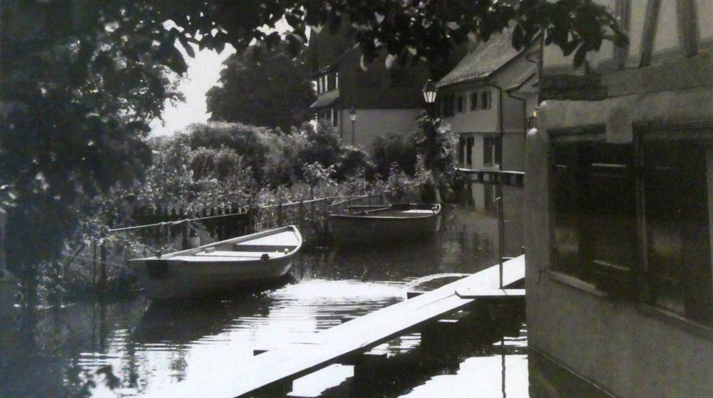 Hochwasser in der oberen Seestrasse 1999; Foto Erni Keller