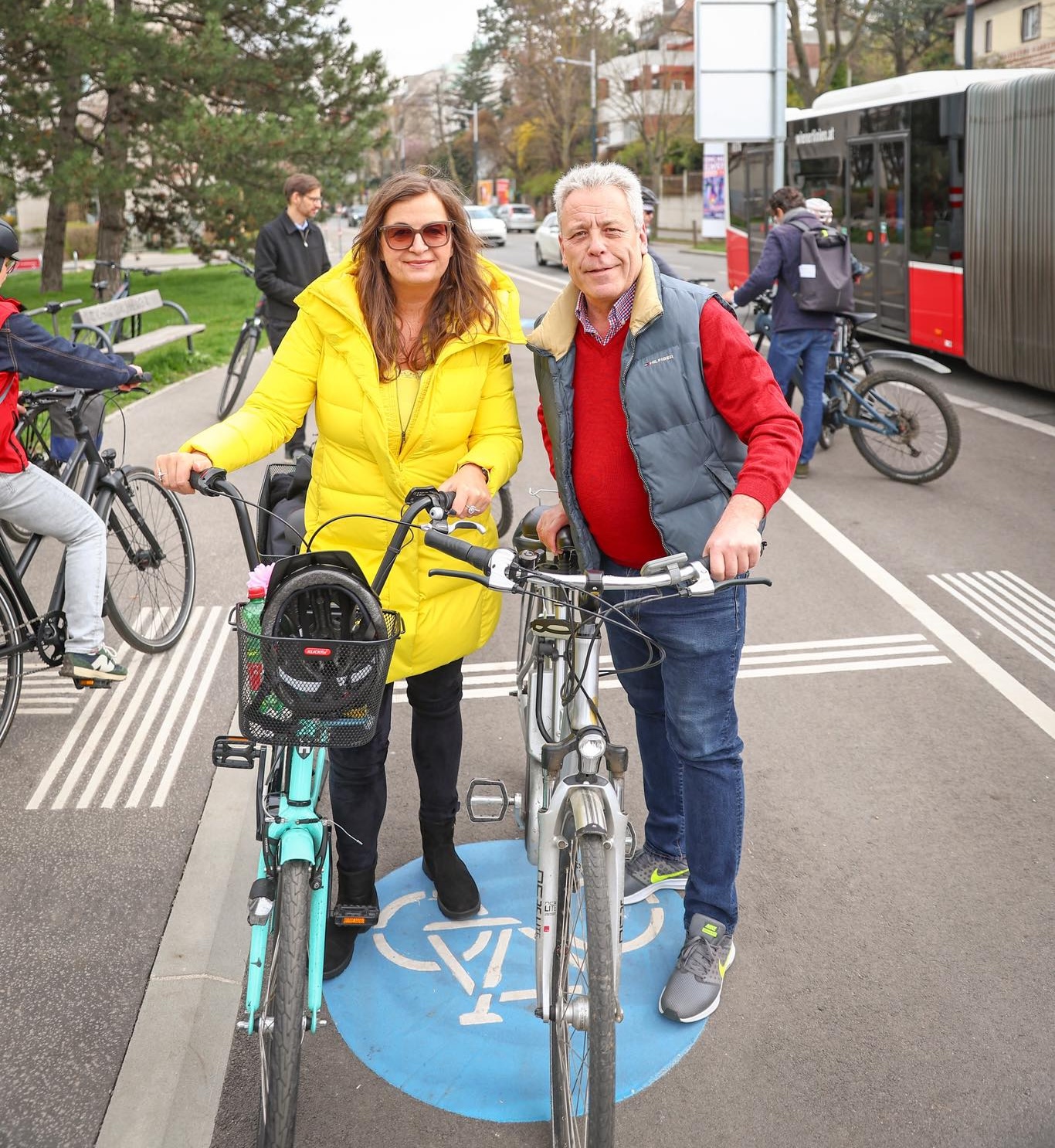 Radweg Krottenbachstraße: Sicher und respektvoll in die Zukunft radeln.