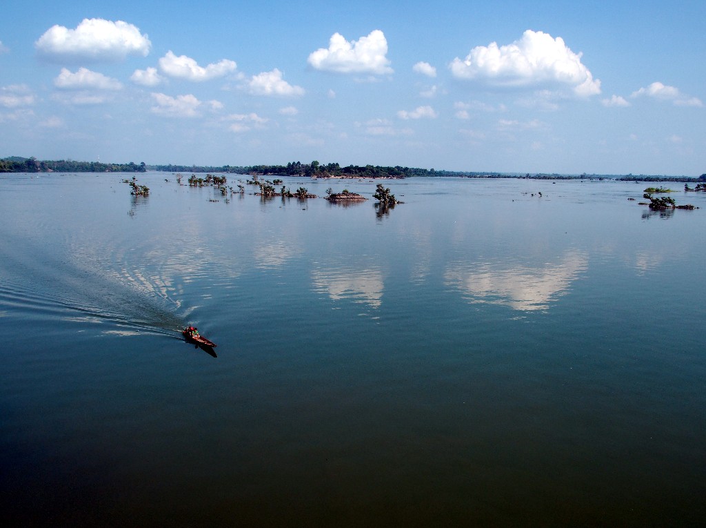 ... während im Süden von Done Khon der Mekong zu einem See wird.