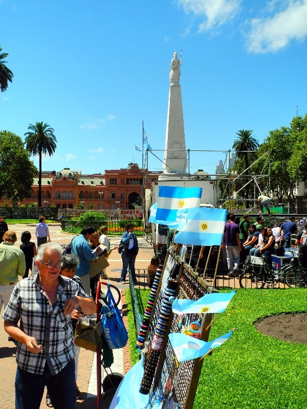 Die gibt es überall - Obelisk am Plaza de Mayo