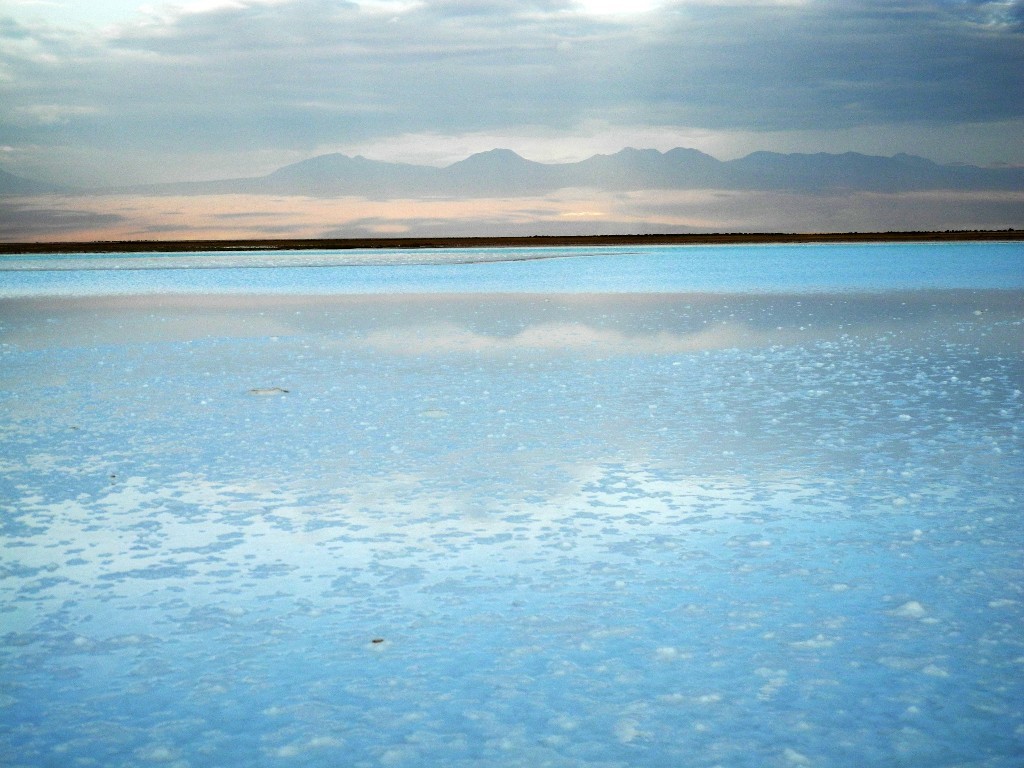 Spiegelungen - Laguna Piedra in der Atacama